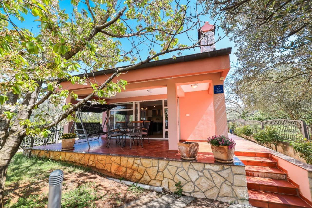 Holiday Home Cvita Sukosan Luaran gambar
