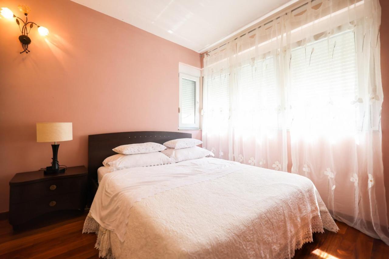 Holiday Home Cvita Sukosan Luaran gambar