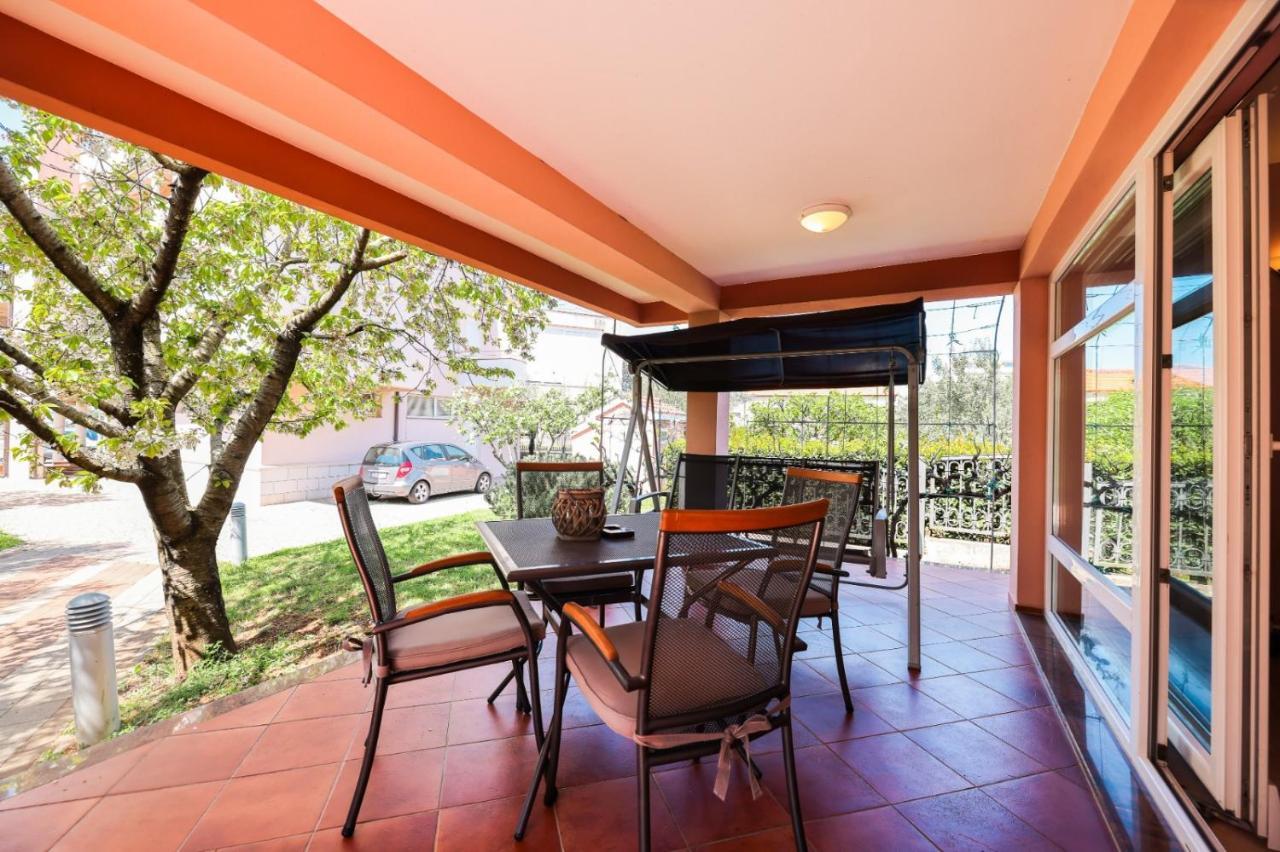 Holiday Home Cvita Sukosan Luaran gambar